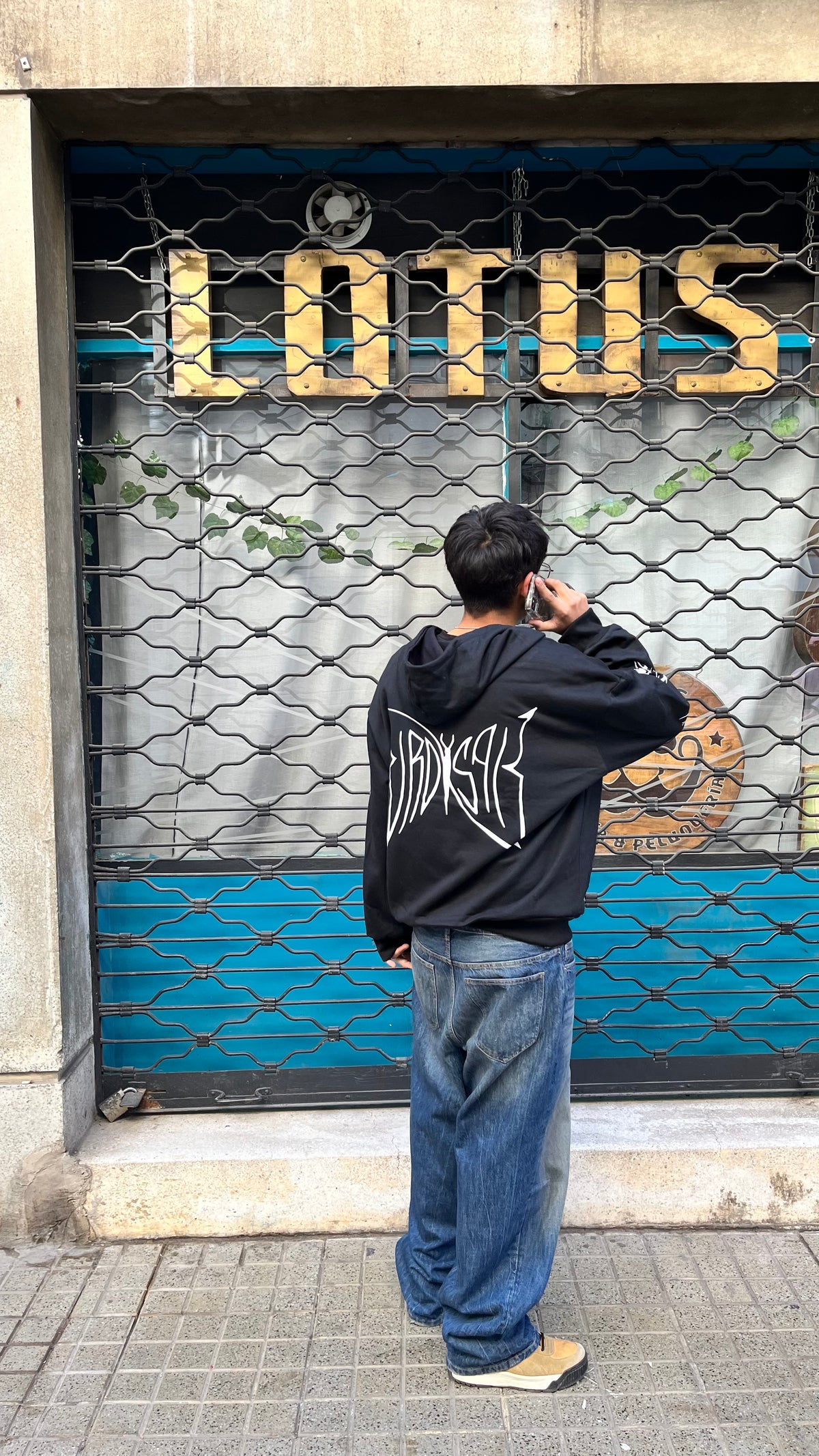 Butterfly Emblem - Hoodie Mangas Globo Black