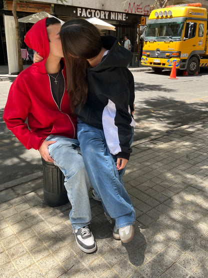 Basic Red - Hoodie Zip Clásico