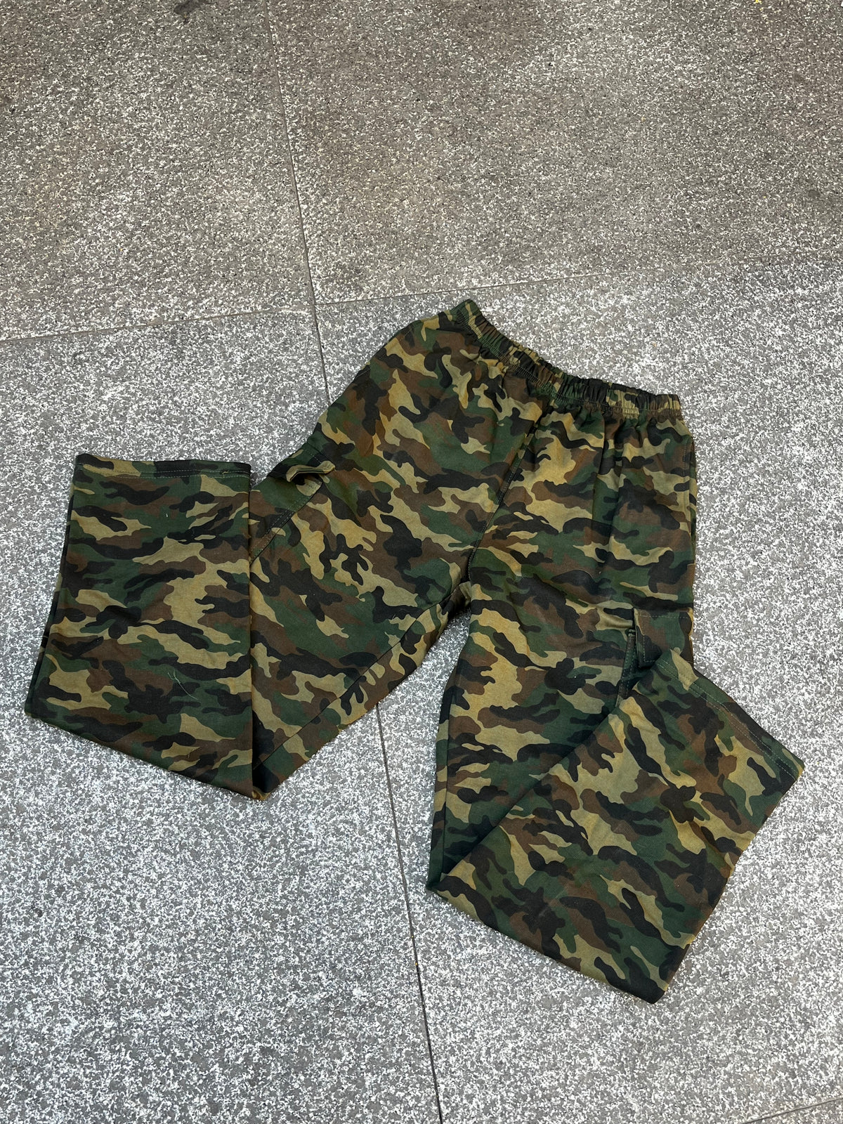 Pantalón cargo Basic