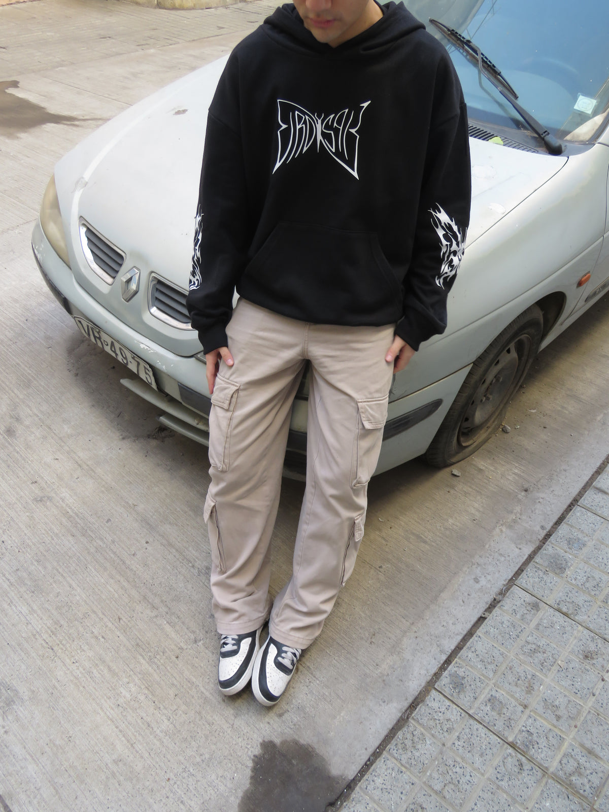 Butterfly Emblem - Hoodie Mangas Globo Black