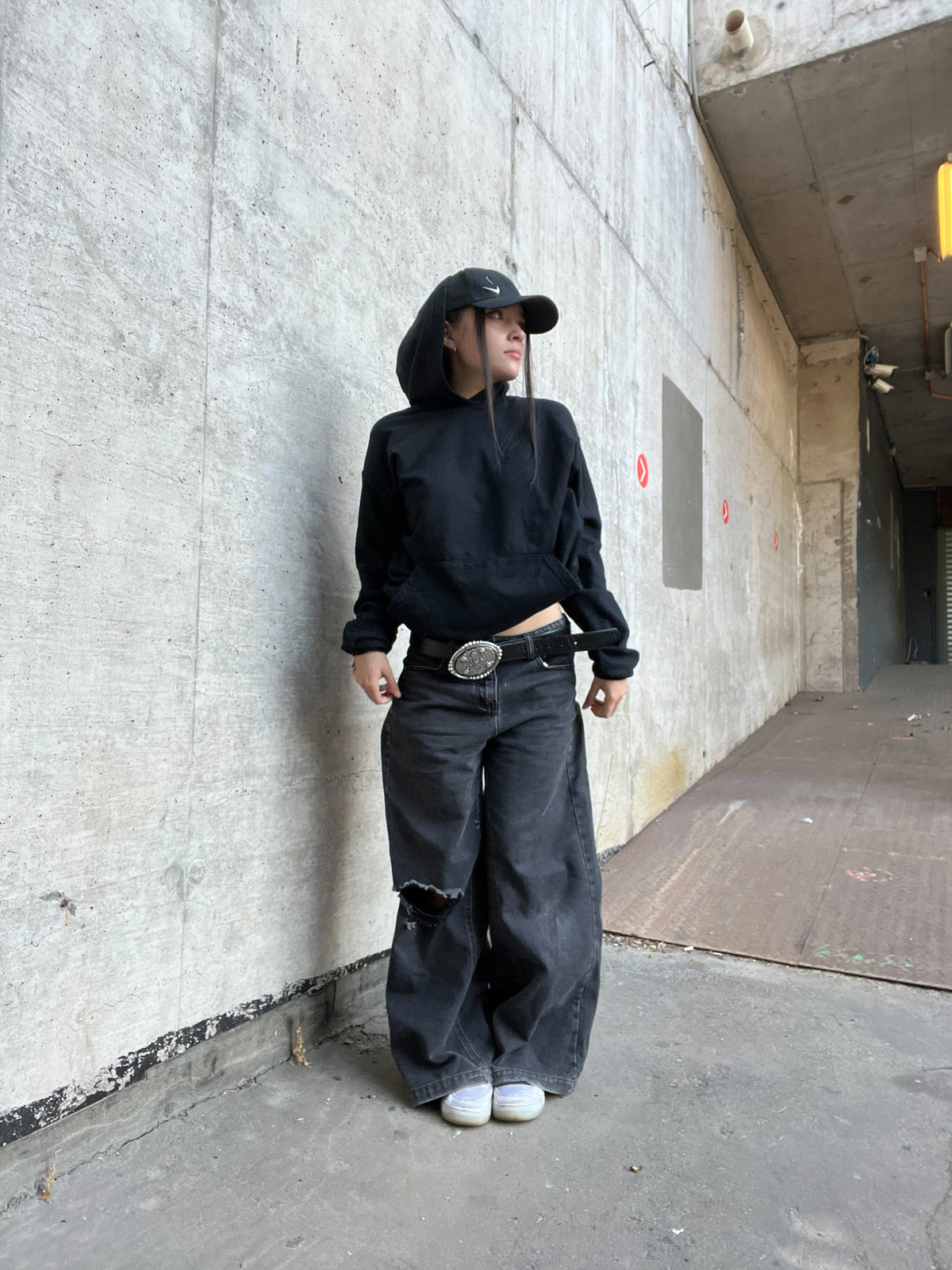 Basic Black - Hoodie Classic