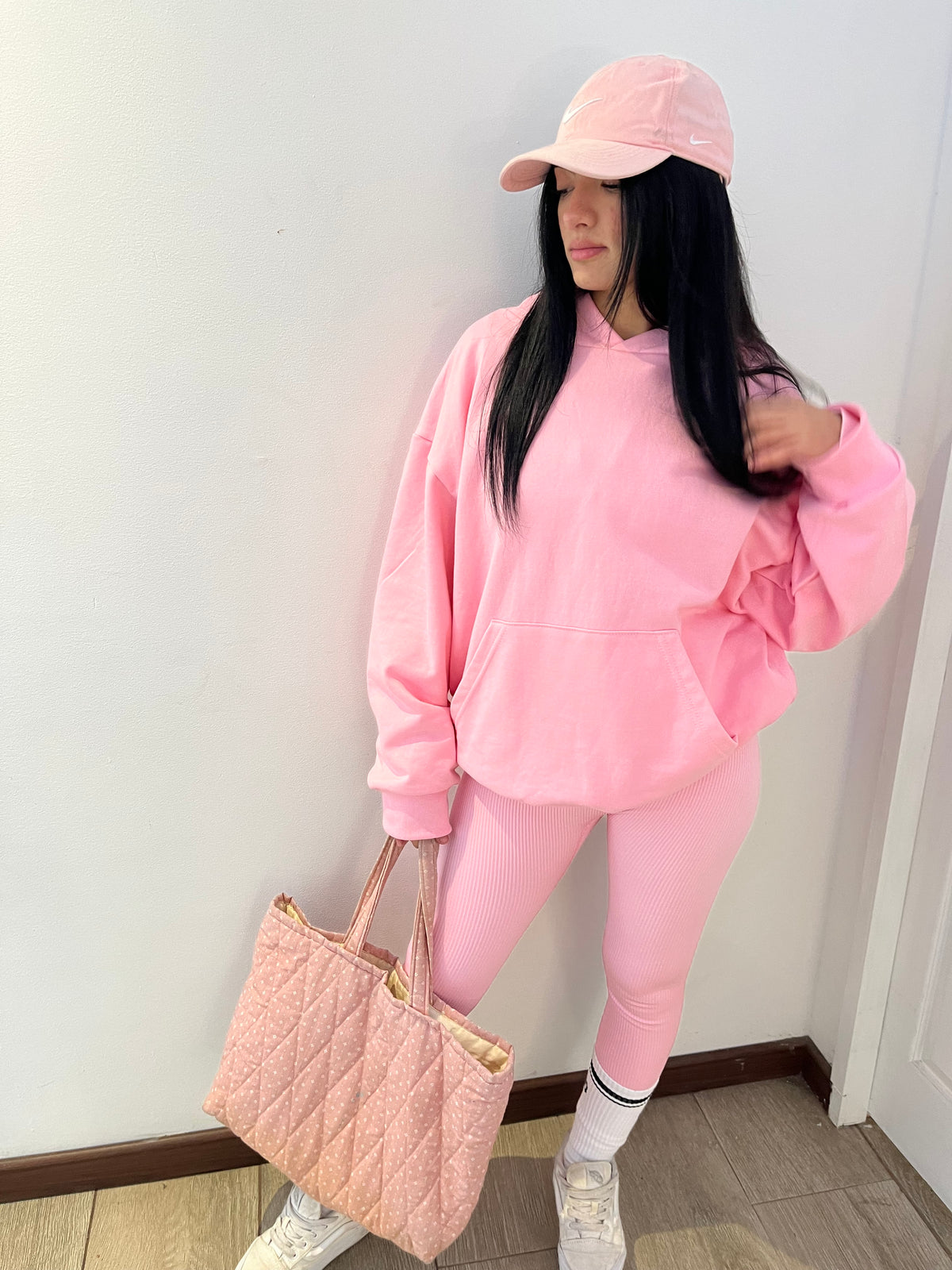 Basic Pink -Hoodie Mangas Globos